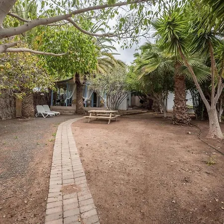 Casa La Colonial アデヘ